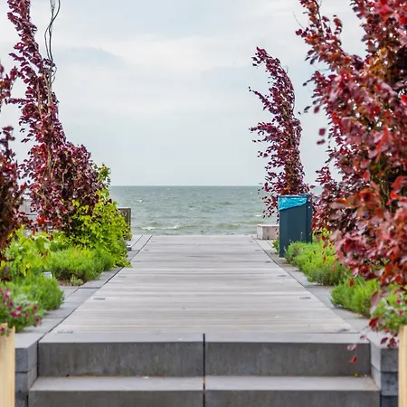 Modern Located On The Markermeer Chalet *
