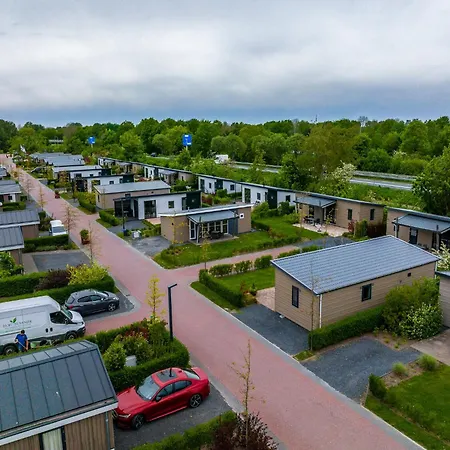 Modern Located On The Markermeer شاليه *