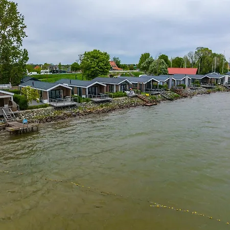 شاليه Modern Located On The Markermeer Bovenkarspel